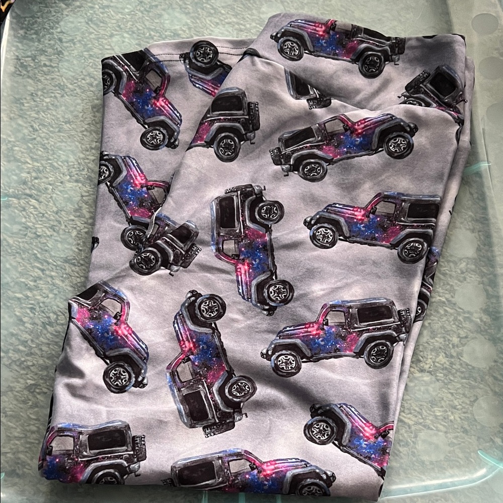 Gray Legging Capri with Colorful Jeep Print